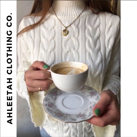 BELLA Cable Bell Sleeve Turtle Neck Sweater - Picture 4 of 6